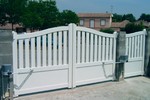 Portail PVC 2 battants